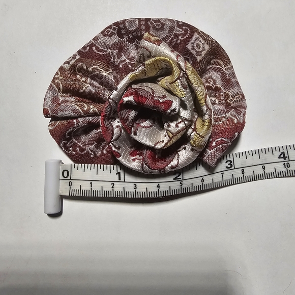 Camelia flower tie scarf maroon tan corsage brooch pin unisex formal event luxur - Picture 10 of 10